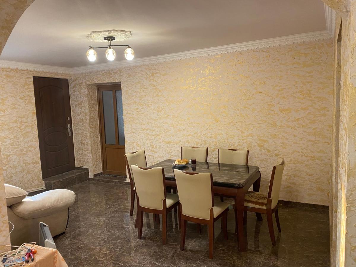 Ghukasavan Friend'S House Rooms Near Airport מראה חיצוני תמונה