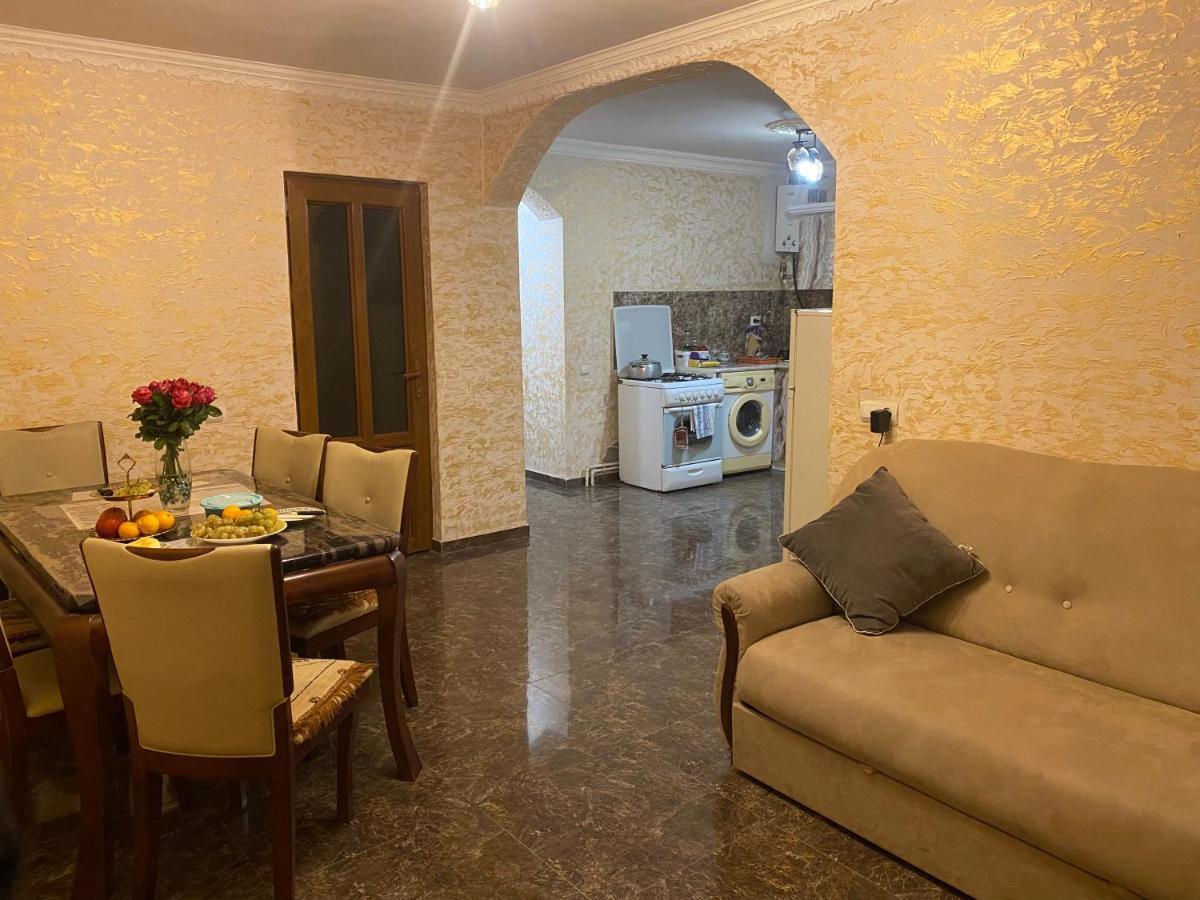 Ghukasavan Friend'S House Rooms Near Airport מראה חיצוני תמונה